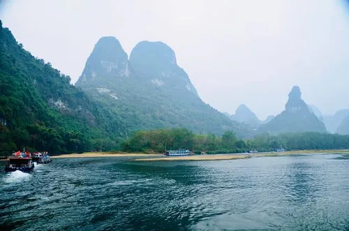 智慧工厂环保高标准